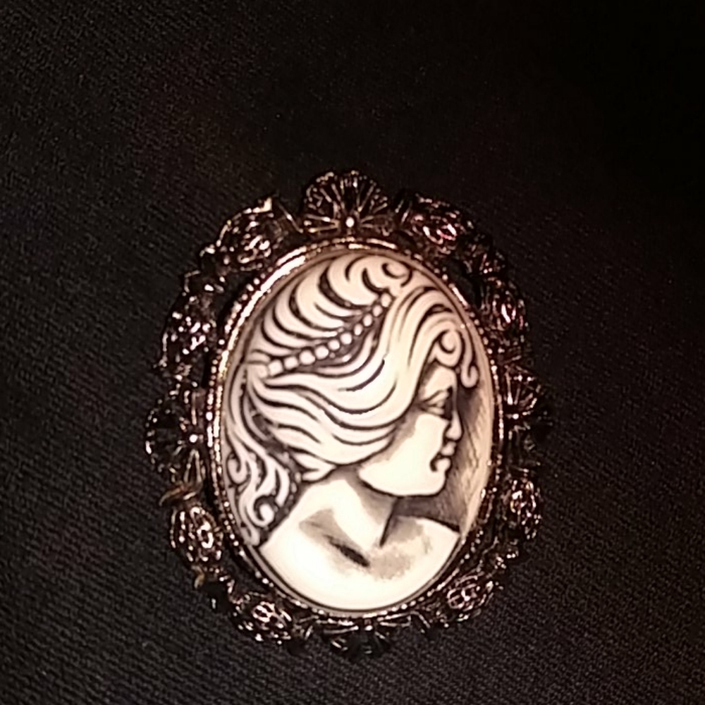 Vintage Brooch - Picture 3 of 3